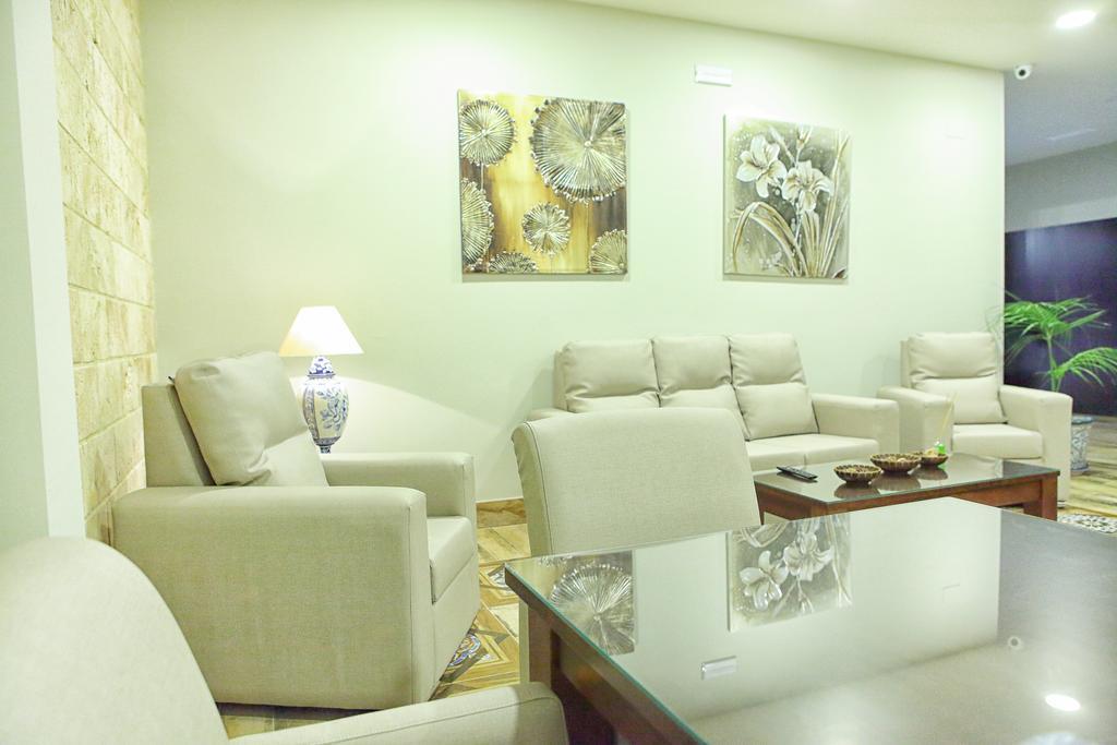 Hostal Garlu Λα Ράμπλα Εξωτερικό φωτογραφία