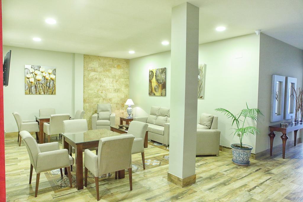 Hostal Garlu Λα Ράμπλα Εξωτερικό φωτογραφία