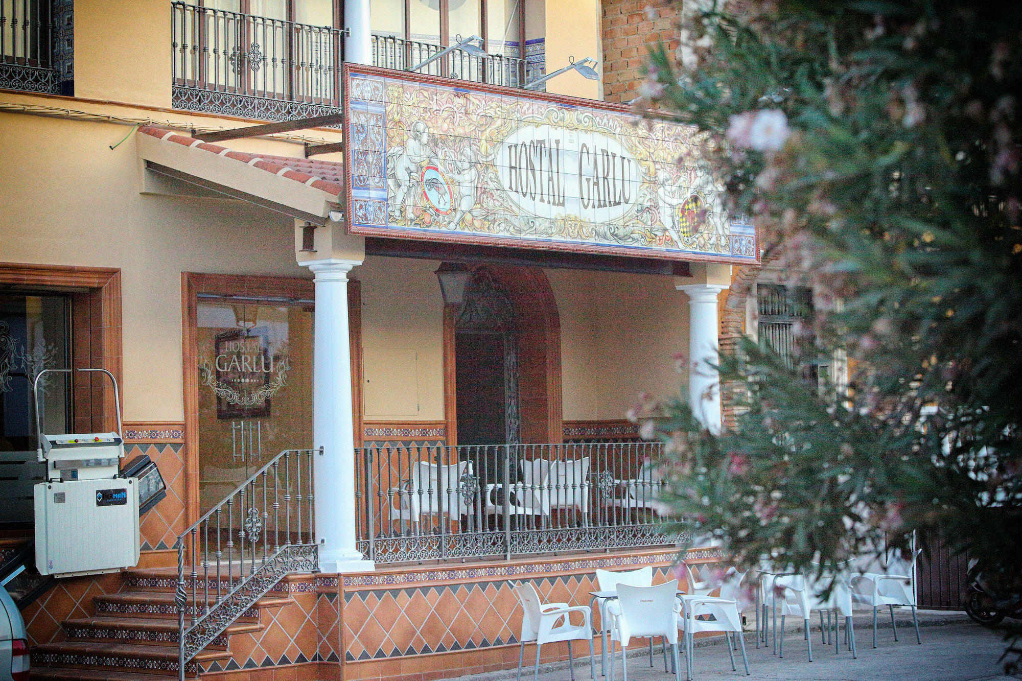 Hostal Garlu Λα Ράμπλα Εξωτερικό φωτογραφία